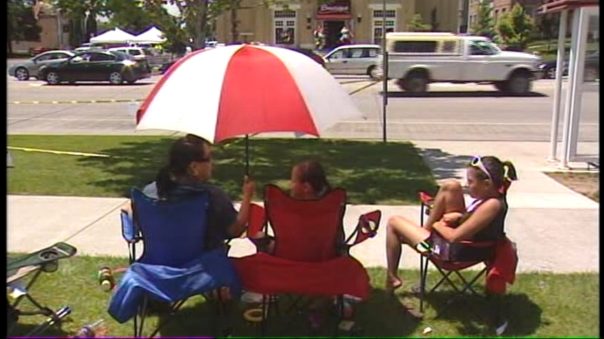 Crowds line up in Provo for 4th of July parade