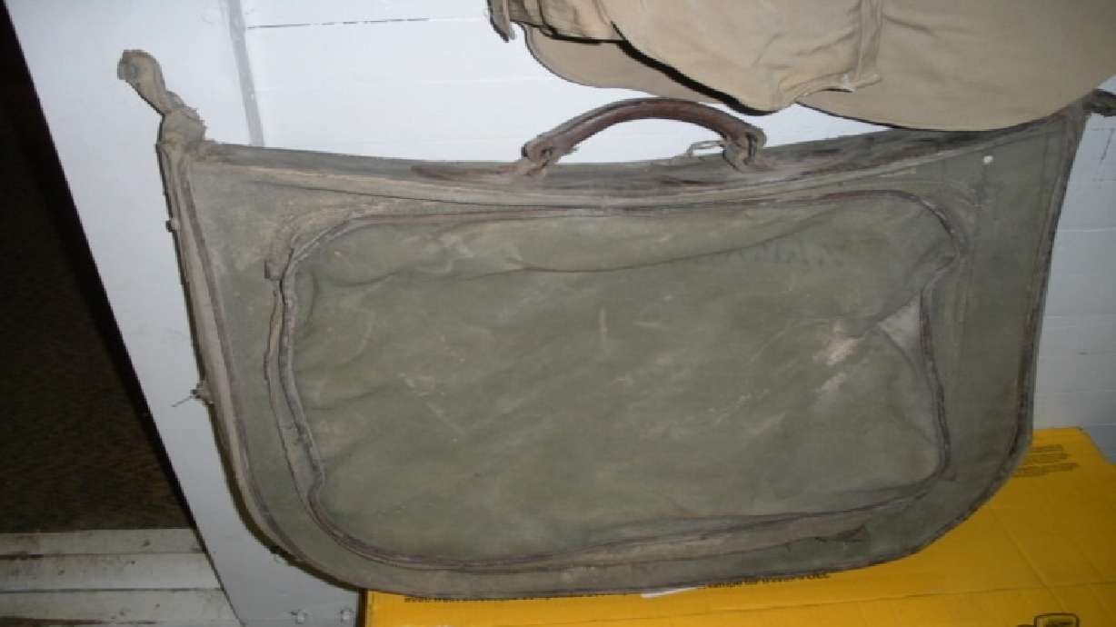 Store employees uncover patriotic gems