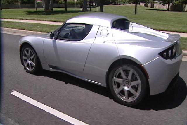 Tax credit for clean vehicles overlooks plug-ins