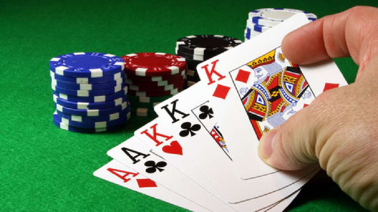 USU professor playing in 2009 World Series of Poker