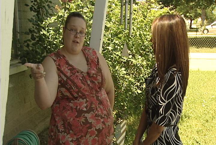 Neighbor Sara Taylor talks with KSL's Nicole Gonzales
