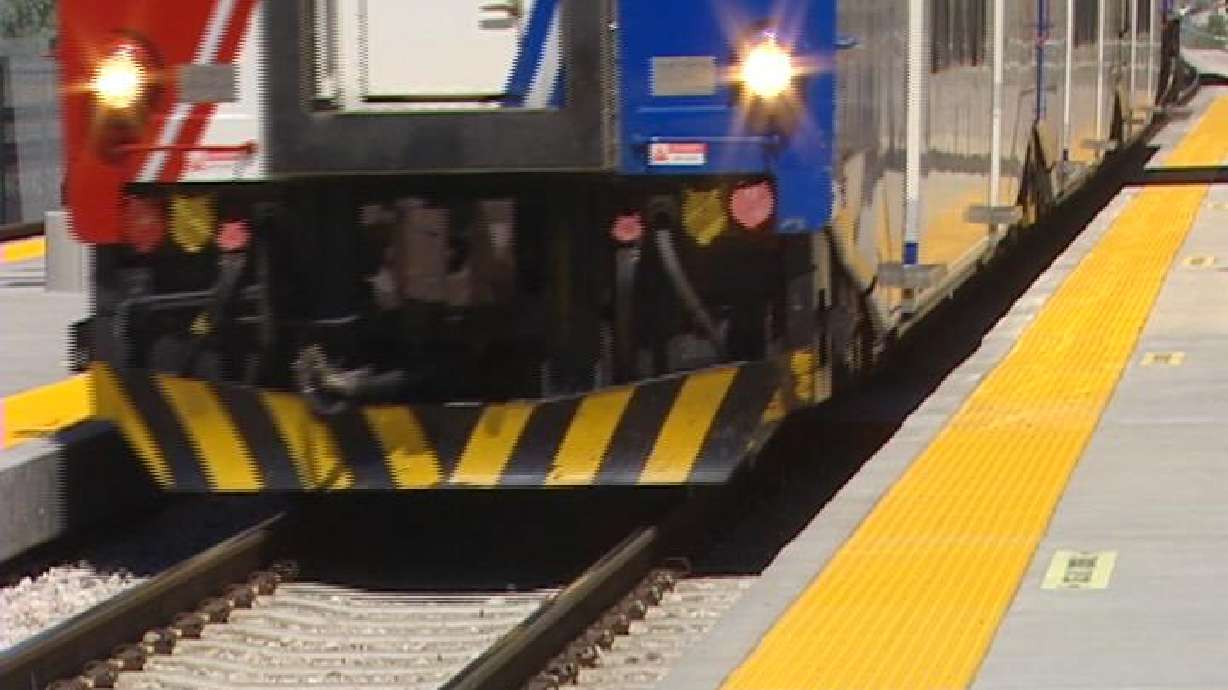 No injuries in W. Bountiful FrontRunner crash