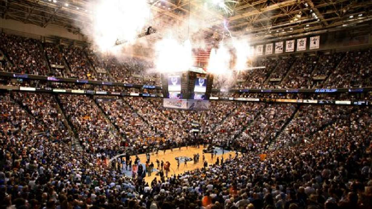 Jazz hope more noise on, off court can rattle Spurs