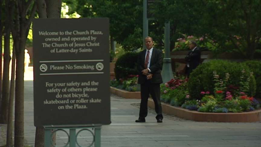 Protesters stage "kiss-in" near LDS temple