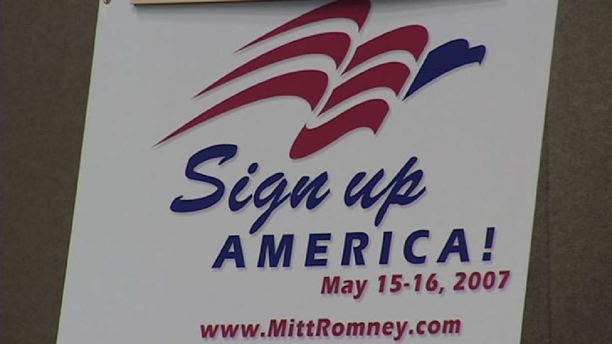 Romney Campaign Works to Sign Up More Supporters