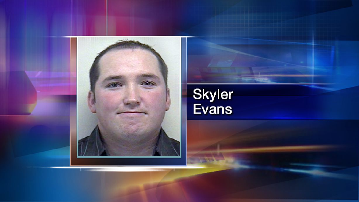 Nurse arrested, accused of trading drugs for sexual favor