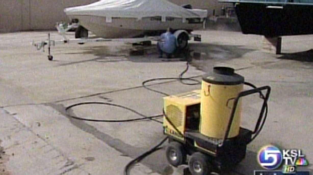 Officials Working to Keep Mussels Out of Powell