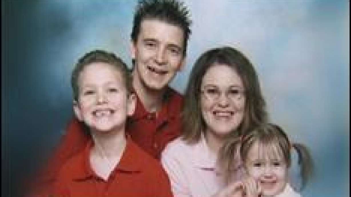 Family Emotionally Devastated After Losing Little Girl and Father