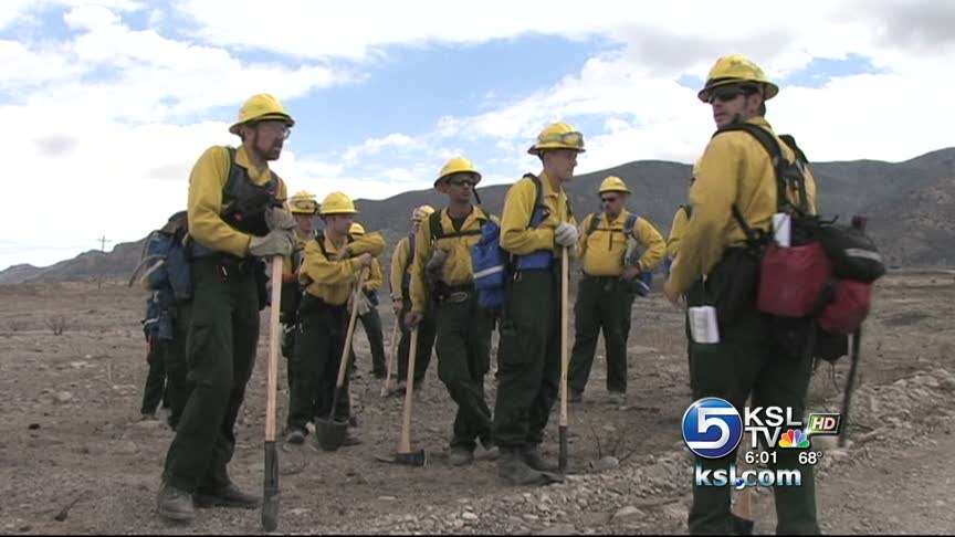 Crews from across US work on Skull Valley fire