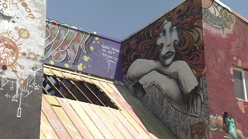 Impending Demolition Turns Downtown Building Into Art Canvas 