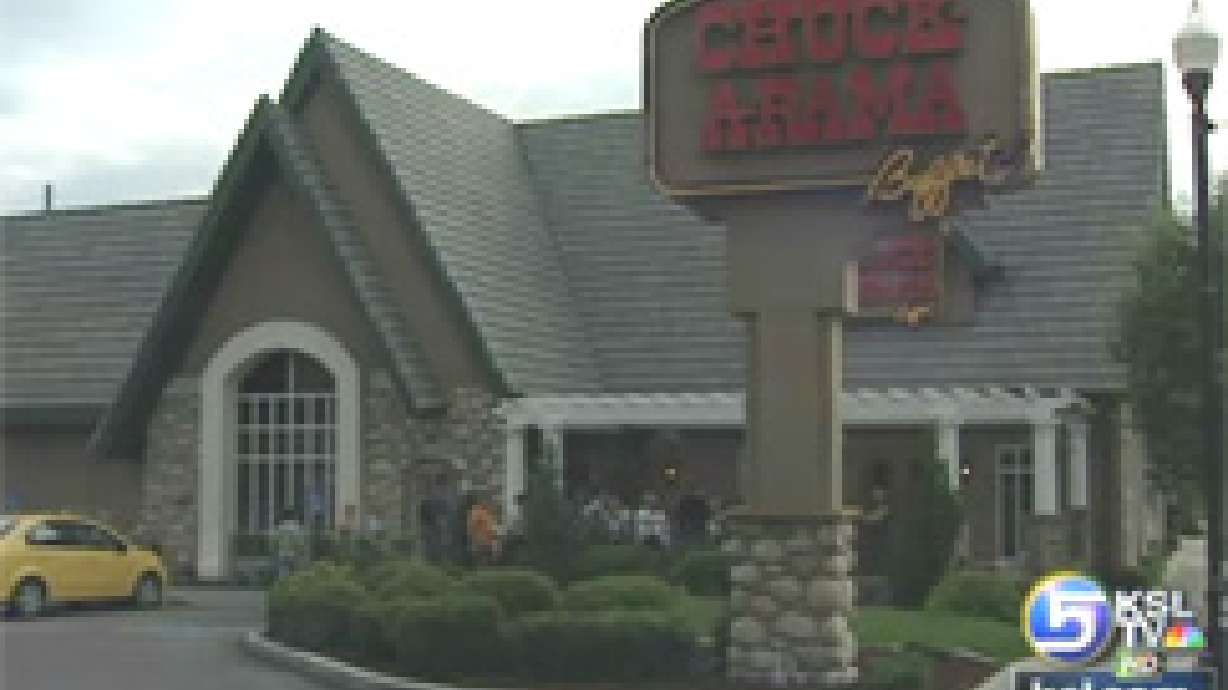 Restaurant Customer Writes a Bad Check, Returns the Next Day