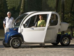 More People Buying Street-Legal Golf Cart for Residential Use