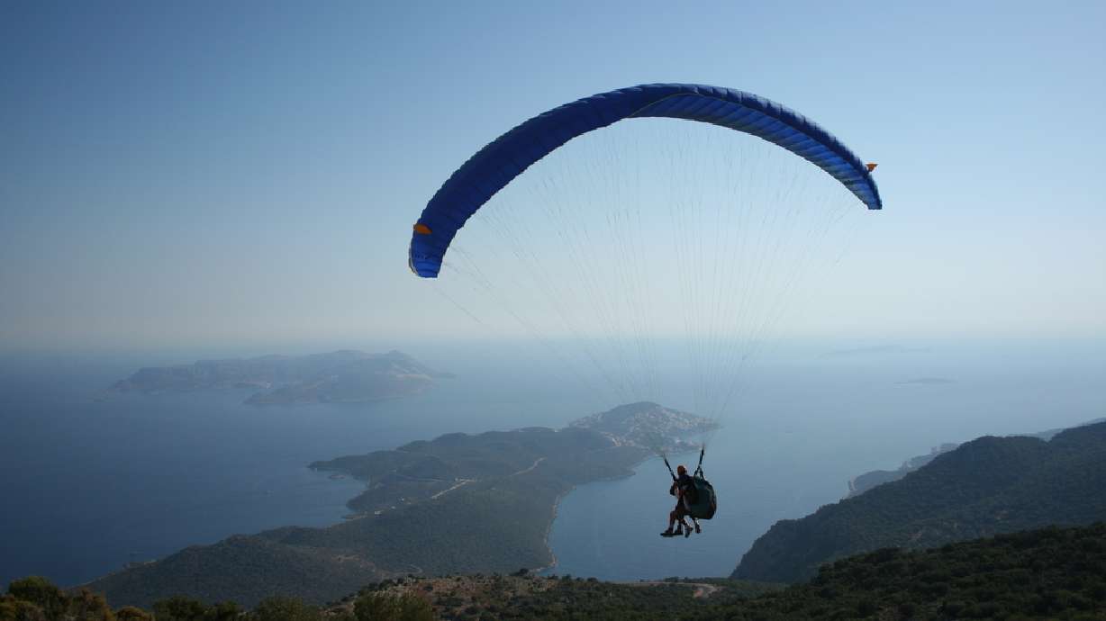 Man injured in paraglider crash in Utah County