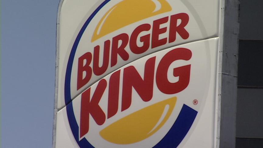 Police Searching for a Man Who Robbed a Fast-Food Restaurant