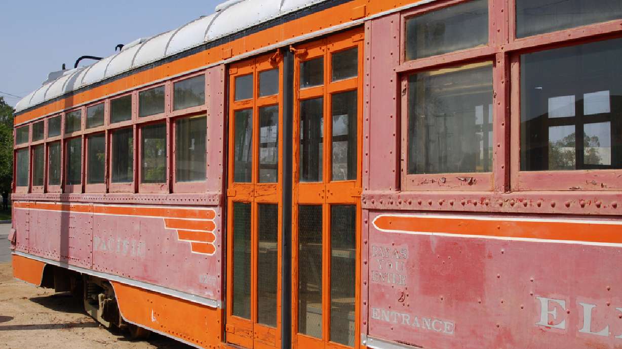 SLC to put up money for streetcars in Sugar House
