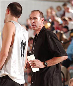 Grizzlies hire Former Jazzman Iavaroni as new coach 