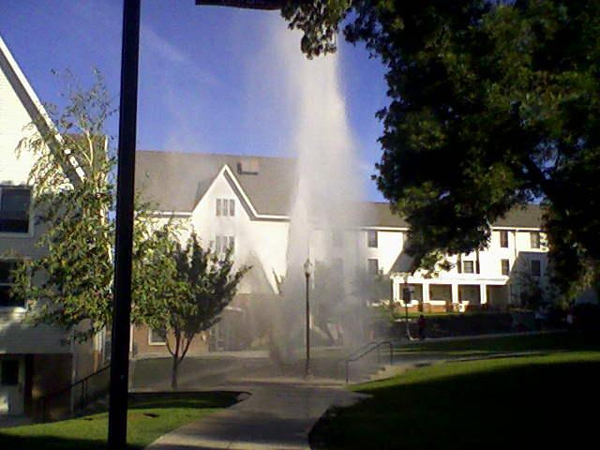 Geyser erupts at U of U when water pipe breaks