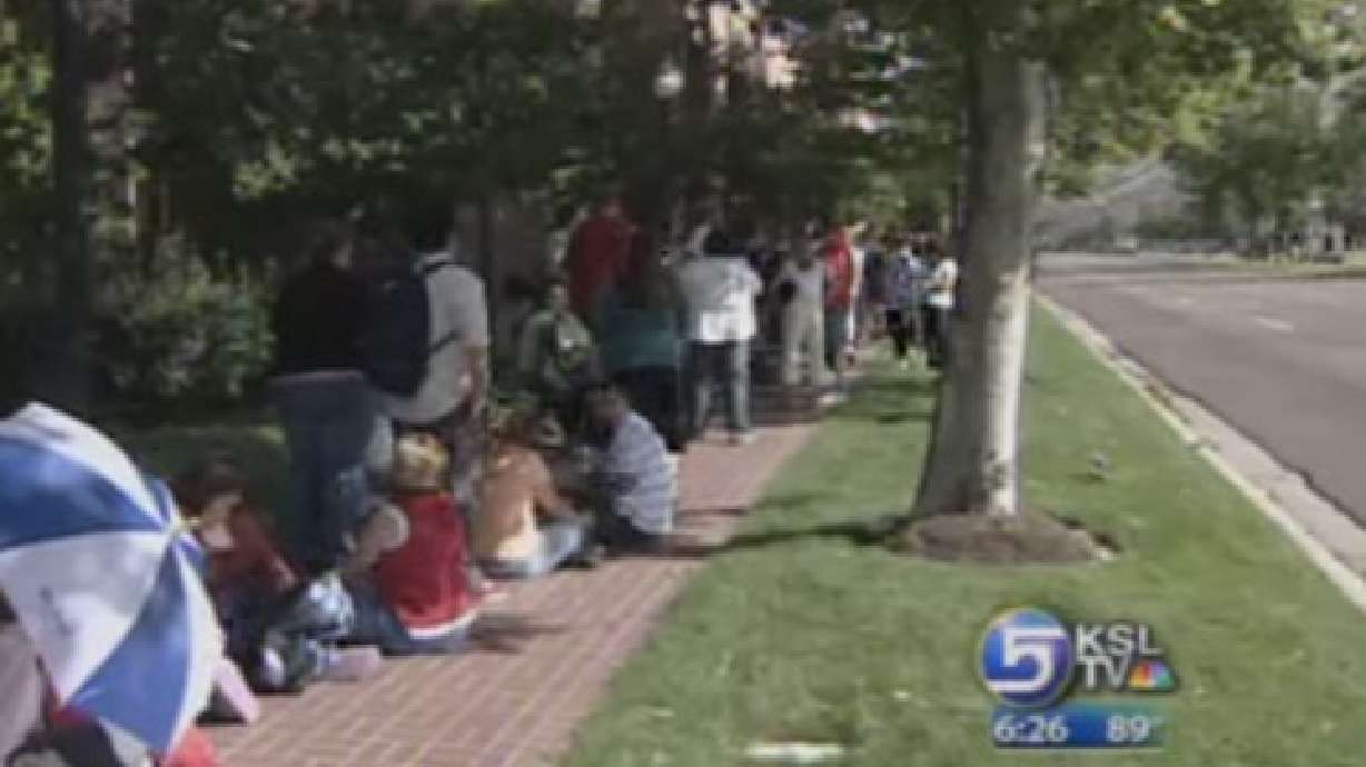 Hundreds Audition for "The Biggest Loser"