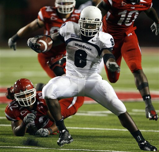 Utah State football to play Wyoming and USC in 2011, 2013