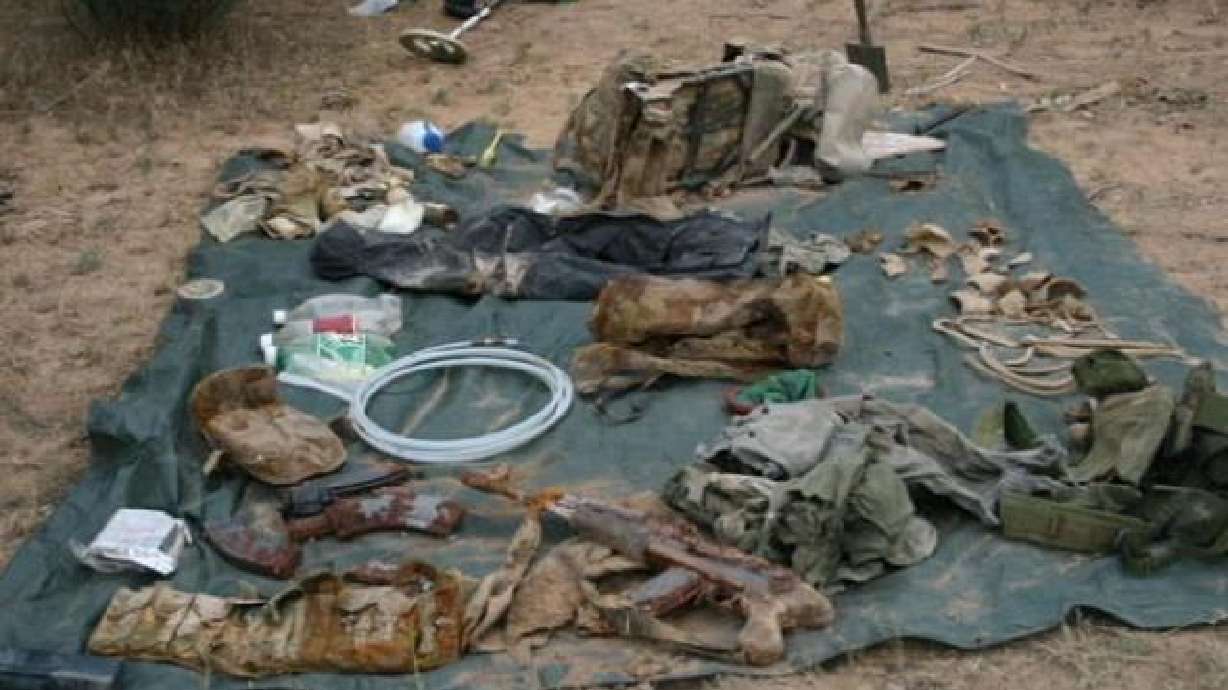 Bones Could Close '98 Manhunt