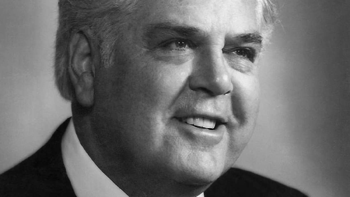 Founder of Macey's grocery stores passes away