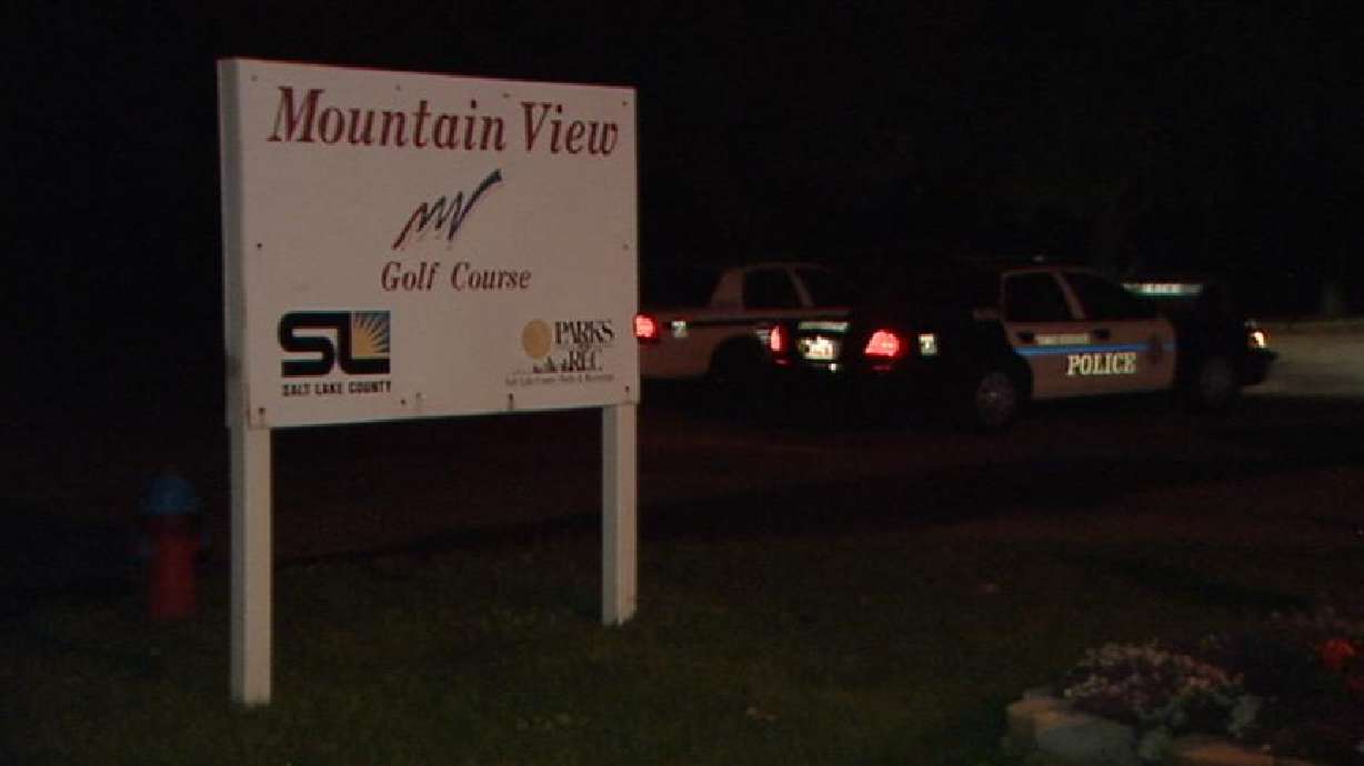 Man breaks into golf course clubhouse, leaves empty-handed