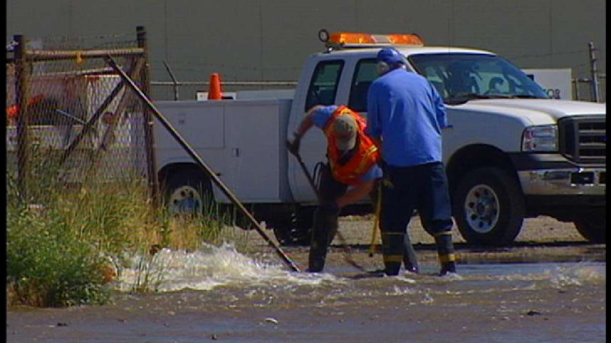 Water Main Break Forces Firefighters to Turn Off Water Part of Morning