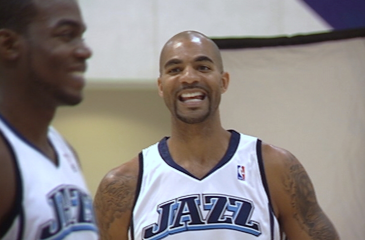 Sloan experimenting with lineup during preseason