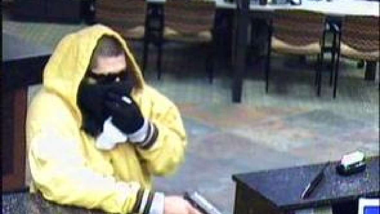Police looking for Cottonwood Heights bank robber