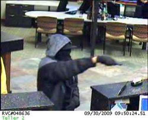 Police looking for Cottonwood Heights bank robber