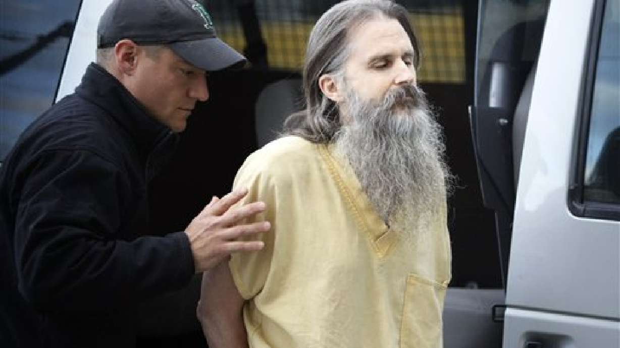 Judge rules on witnesses in Smart case hearing