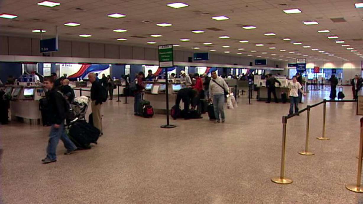 Number of air travelers increased during summer
