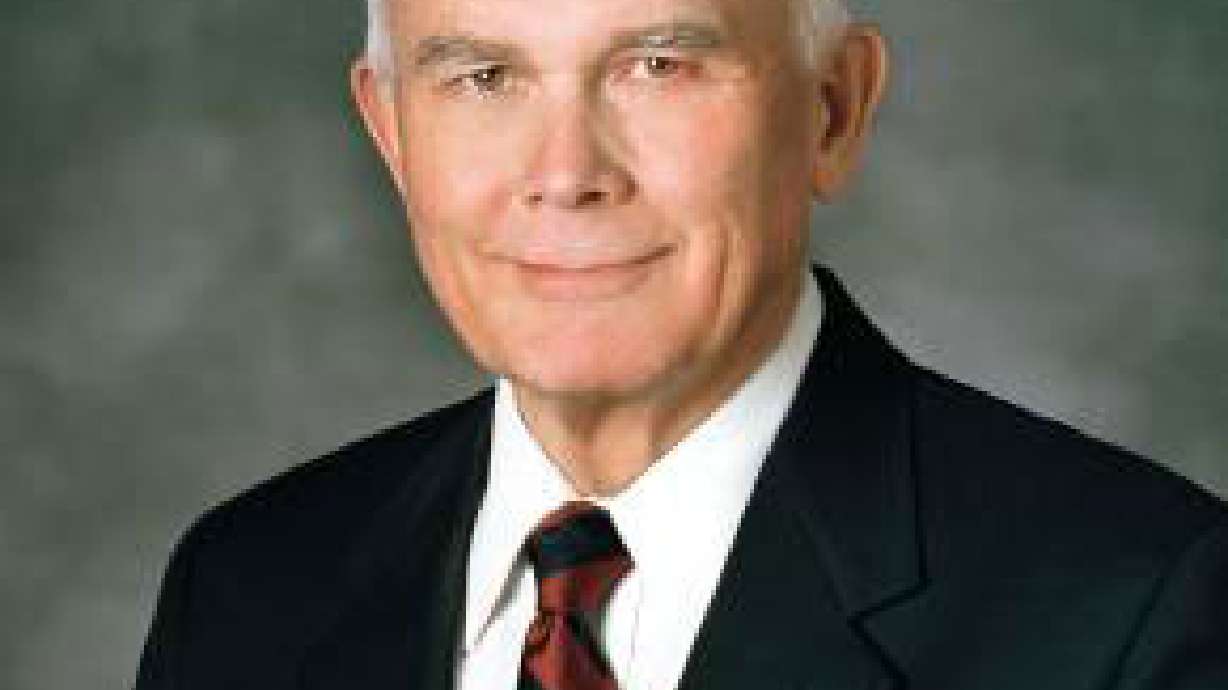 Religion Roundup: Elder Oaks to testify on charitable giving