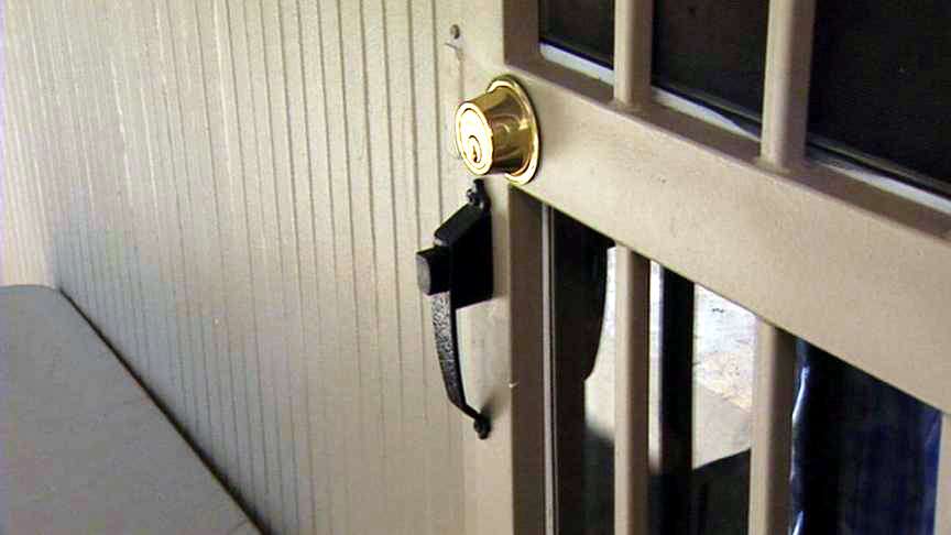 Homeowner awakes to intruder, orders him out of the house