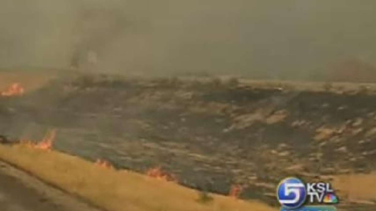Interstate 15 Closed by Dog Valley Fire