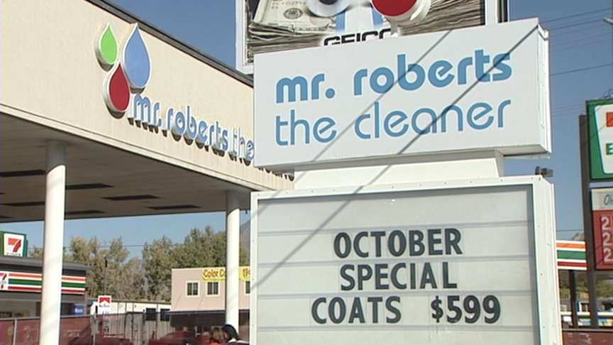 Deputies narrow in on person of interest in string of Holladay robberies