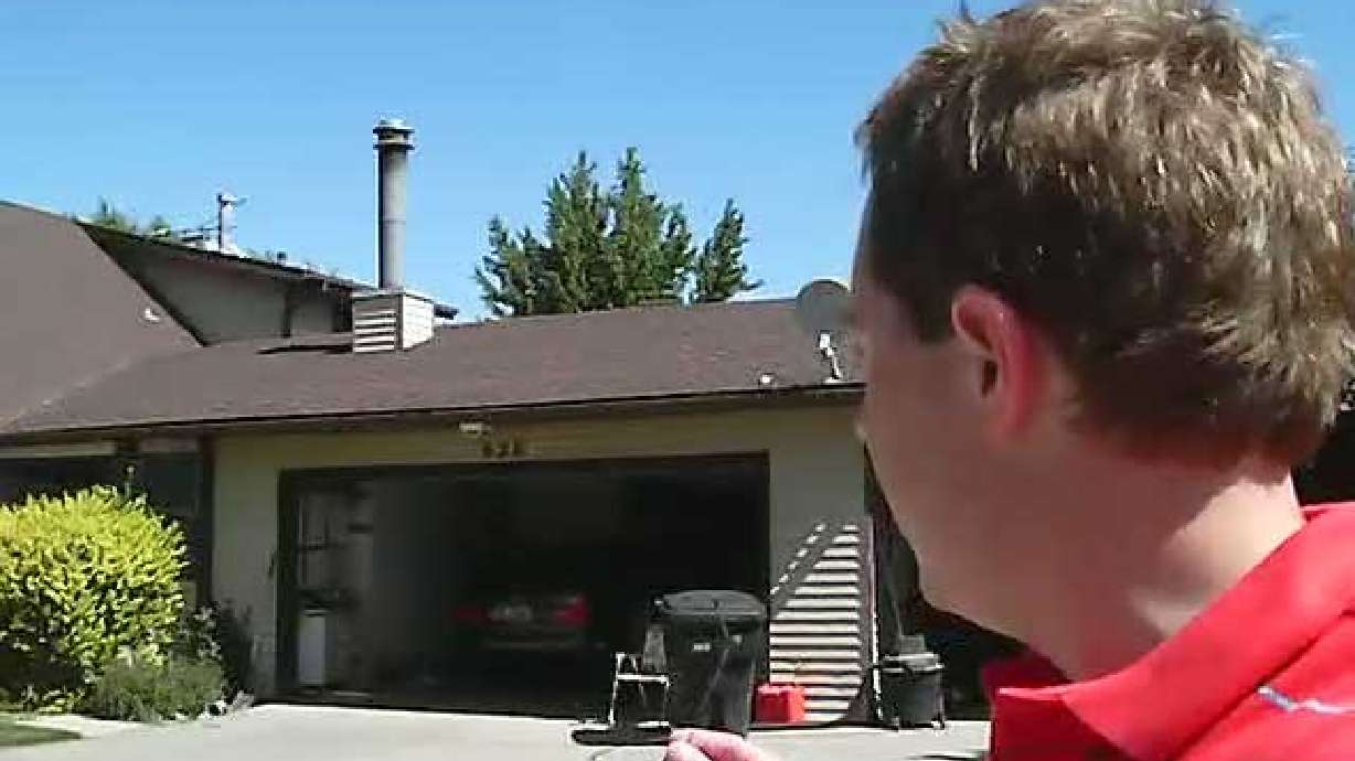 West Bountiful Police Waking Up Residents Who Leave Garage Doors Open