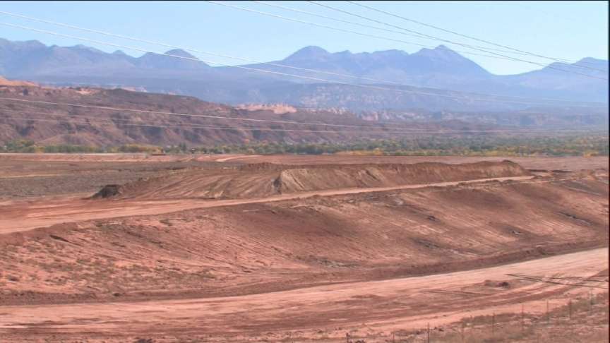 Waste spill shuts down Moab uranium cleanup
