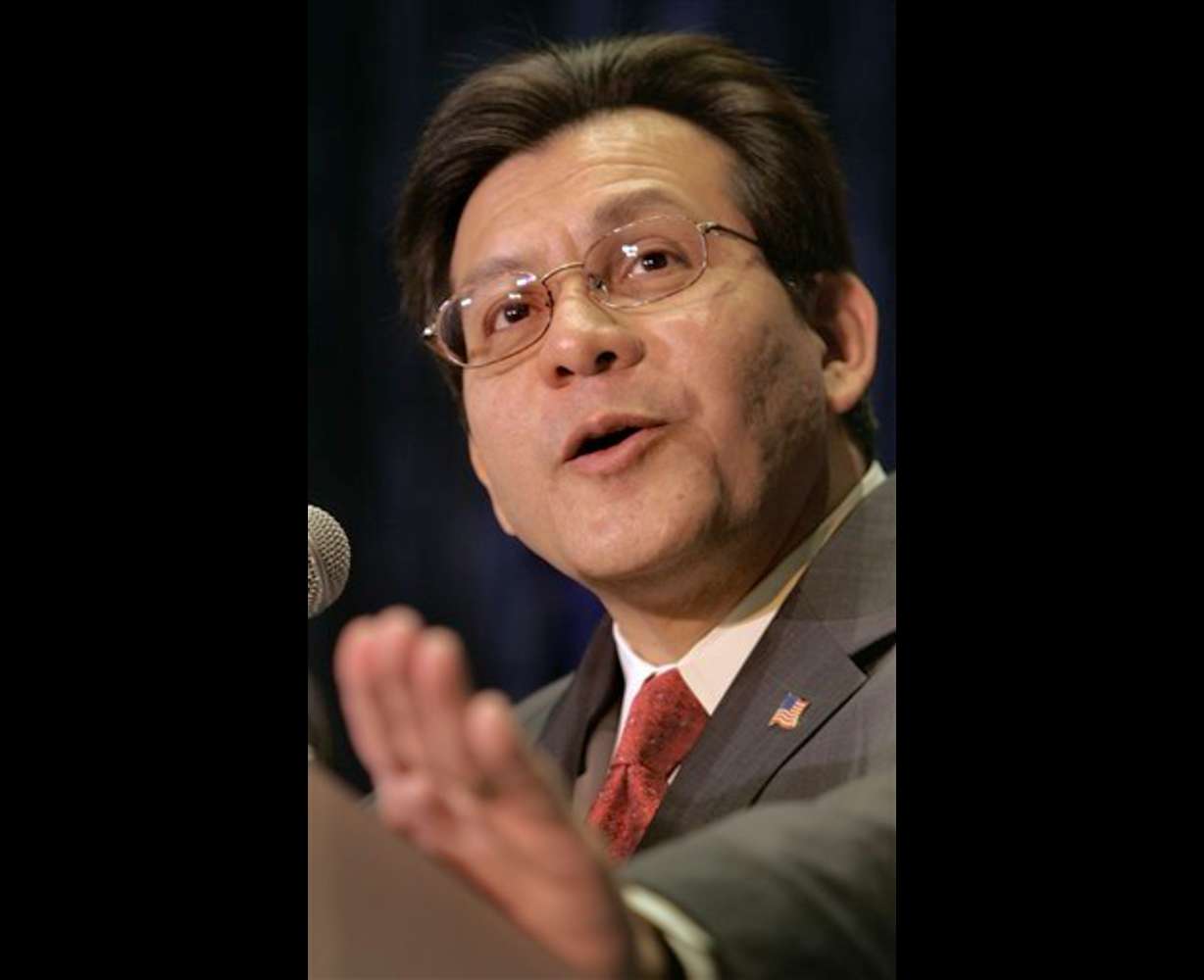 U.S. Attorney General Alberto Gonzales addresses the National Sheriffs' Association during their annual convention Tuesday, June 26, 2007, in Salt Lake City. (AP Photo/Douglas C. Pizac)