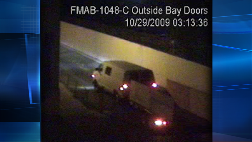 Police looking for Albertsons burglar