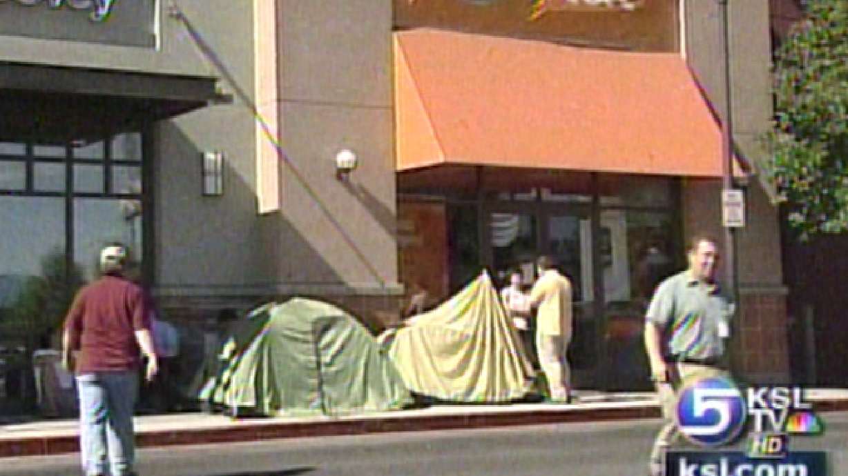 Fans Start Camping Out for Release of iPhone