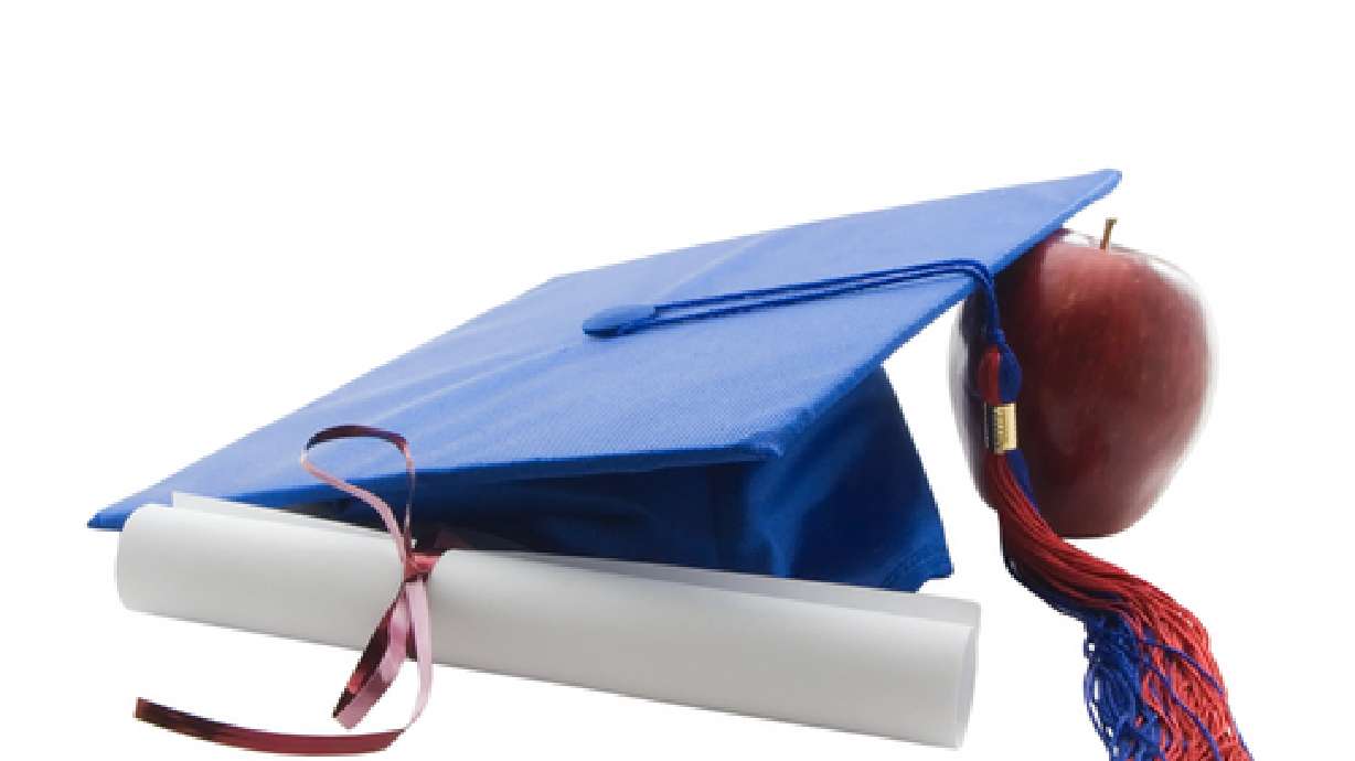 Graduates given diplomas with incorrect date