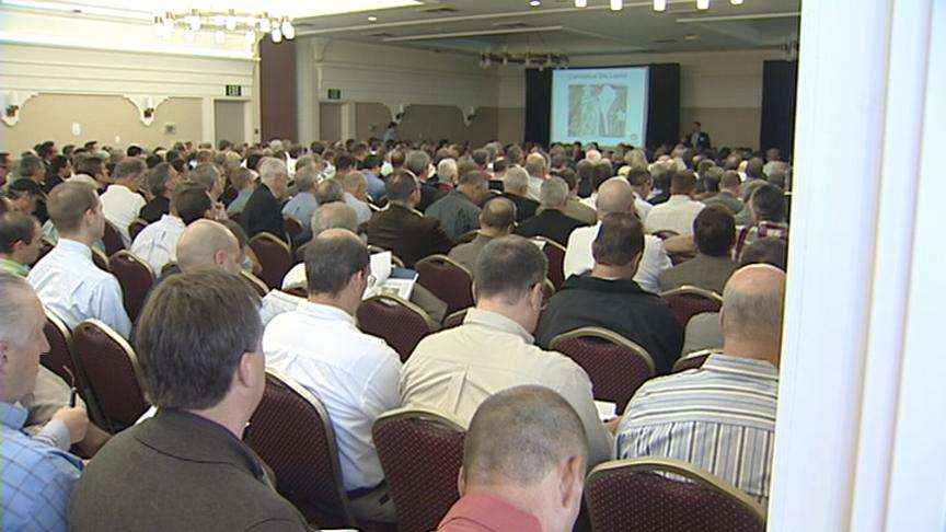 Contractors gather for information on new data center