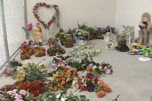 Number of Items Stolen from Graves Found