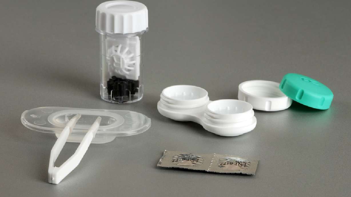 When can kids wear contacts?