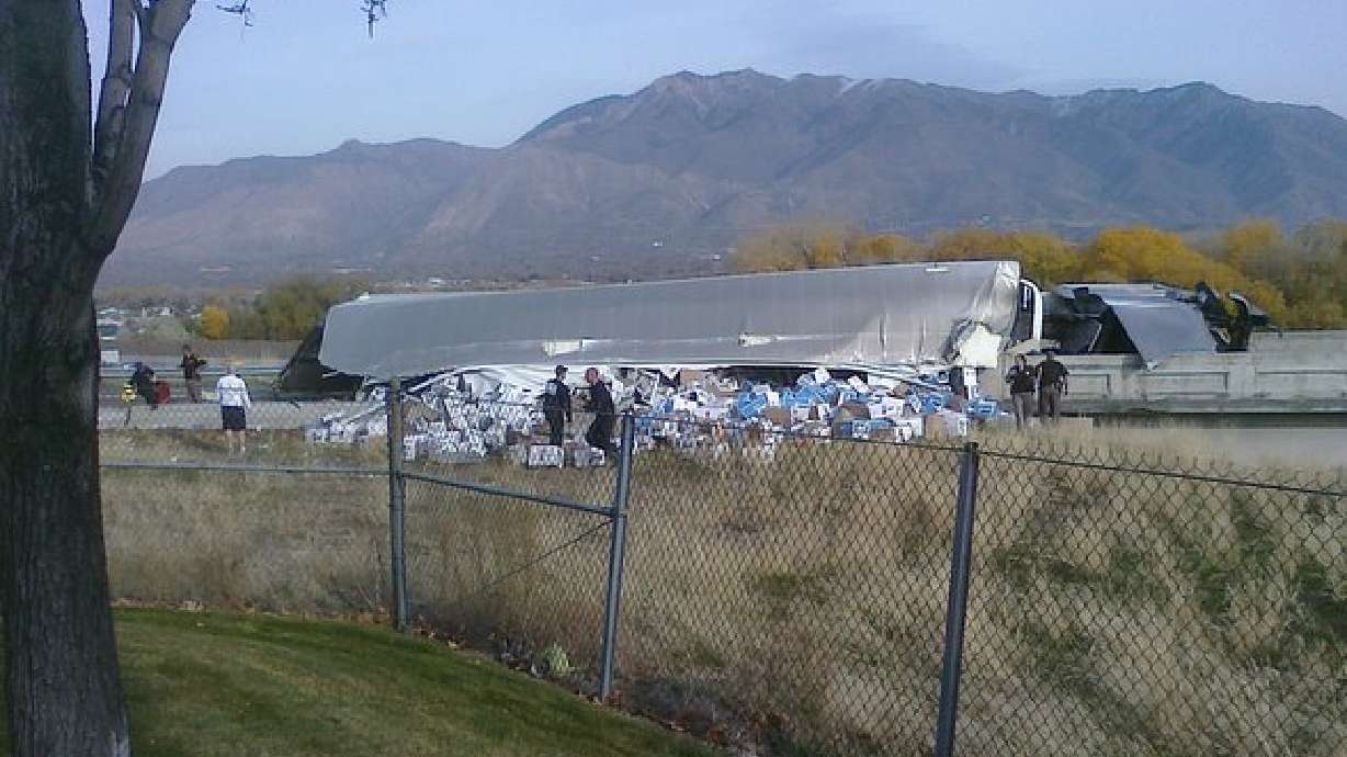 Fatal crash closes ramp from SB I-15 to EB I-84