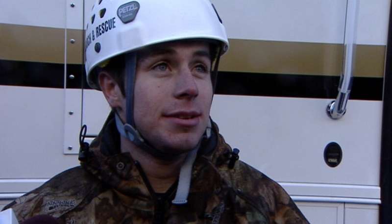 Chandler Lunley said, "During the night we just chilled in two blankets, and we kind of cuddled together. We let each other sleep for 15 minutes each time."