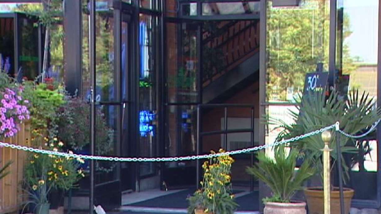 Deputy at center of controversial shooting cleared to return to work