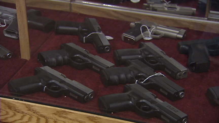 Man's story highlights problem with buying guns online