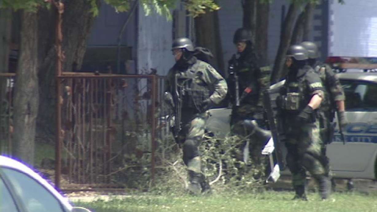 Police Kill Man Who Took Hostages